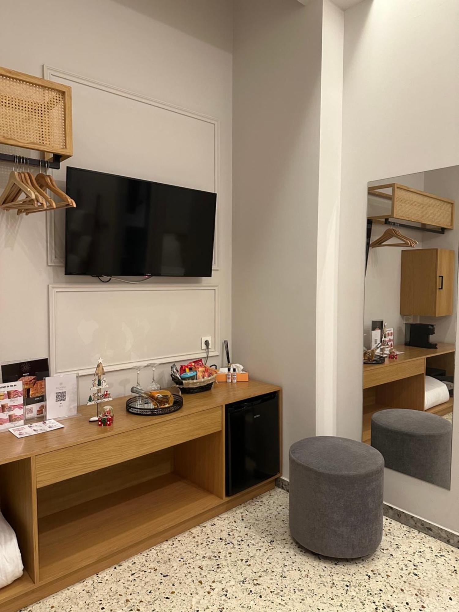 Belle Athenes - Luxury Rooms At Monastiraki Railway Station Экстерьер фото