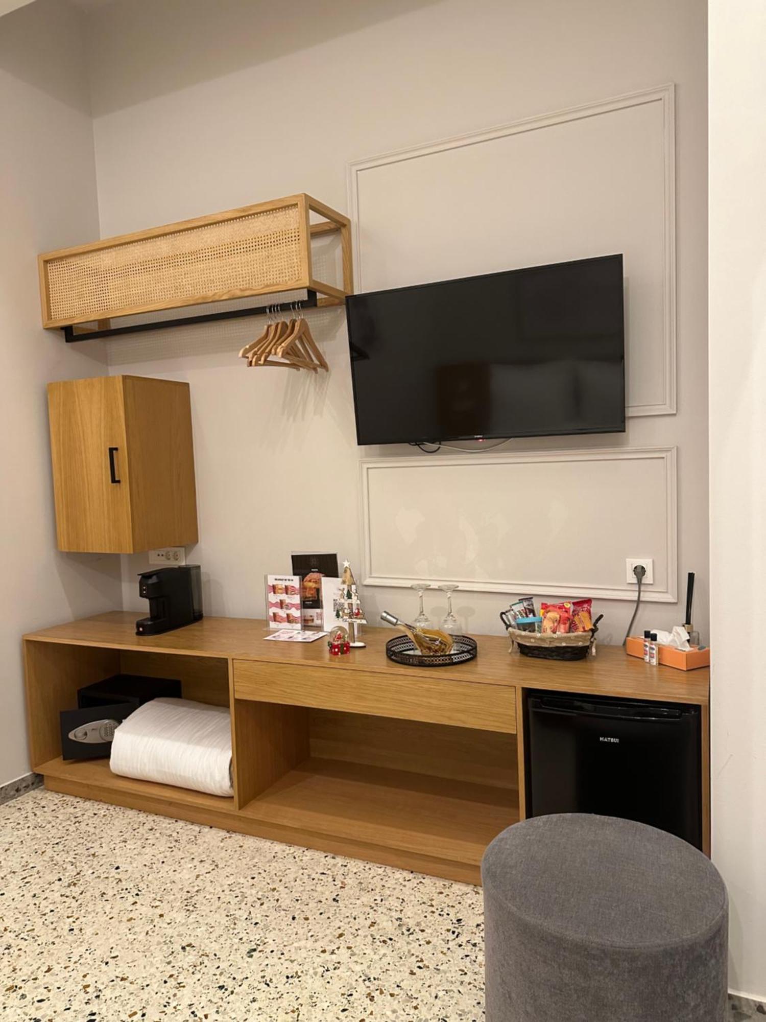 Belle Athenes - Luxury Rooms At Monastiraki Railway Station Экстерьер фото